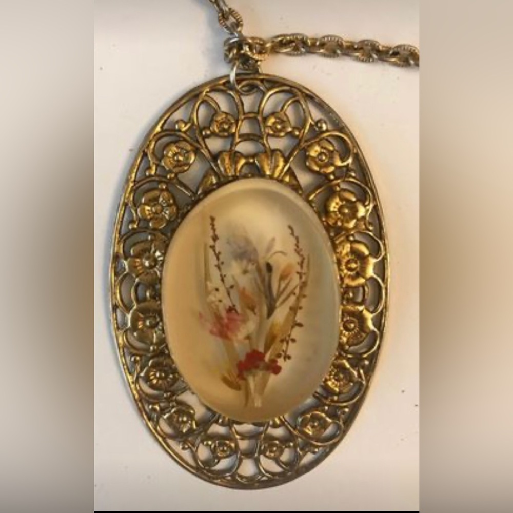 Vintage Necklace 
Dried Flowers
Bavaria - Germany